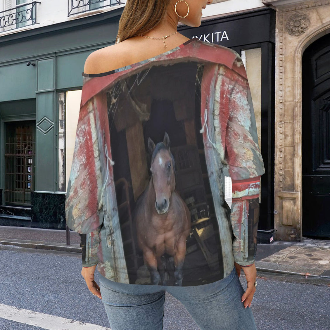 Batwing Long Sleeve Top Horse in Red Barn