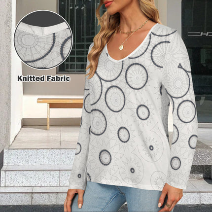 V Neck Long Sleeve Sweater Black and Ivory Graphic