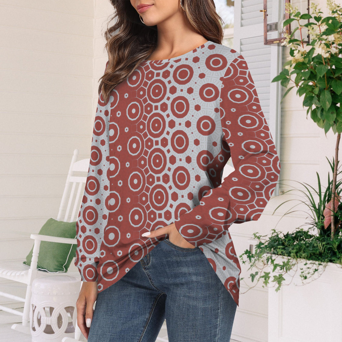 Long Sleeve Round Neck T Shirt Red and Gray Geometric